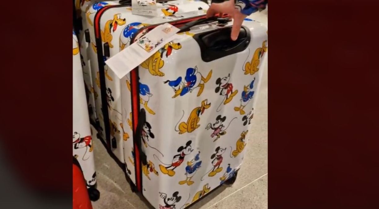 Medidas Maletas Asi son las nuevas maletas Disney que Primark ha creado en 2024 para los mas pequenos