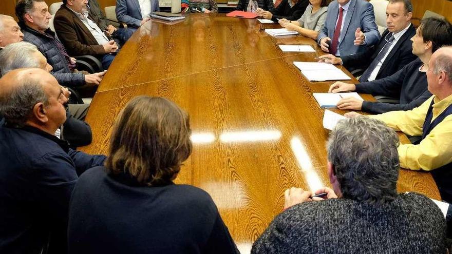 El delegado de la Junta en la anterior reunión mantenida con alcaldes de Sayago el pasado 21 de octubre.