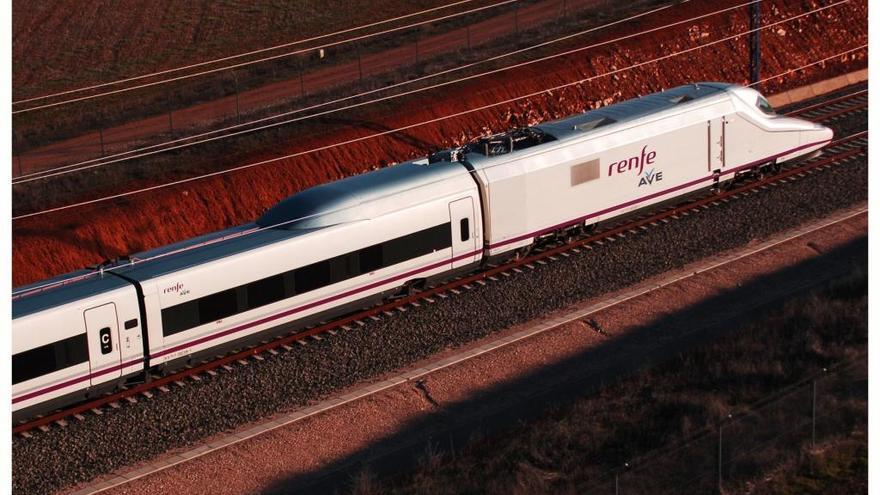 Renfe saca billetes para viajar en AVE a València durante Fallas a partir de 10,30 euros