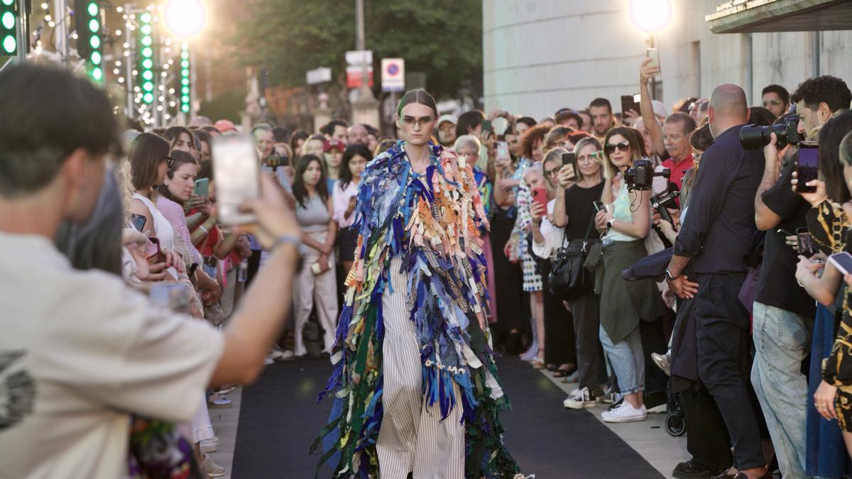 Un momento del desfile en los Molinos del Río.