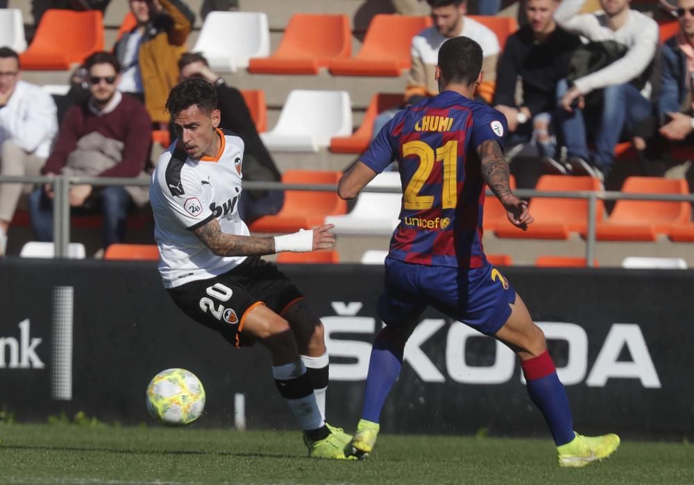 Valencia CF Mestalla - FC Barcelona B en imágenes