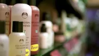 El consumidor español gasta más que nunca en cosmética: 185 euros al año de media en 2022