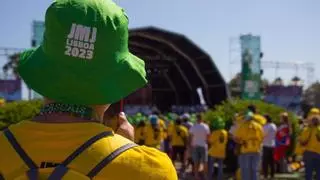 Vídeo | Un grupo de jóvenes católicos cantan el 'Cara al sol' en la Jornada Mundial de la Joventud de Lisboa