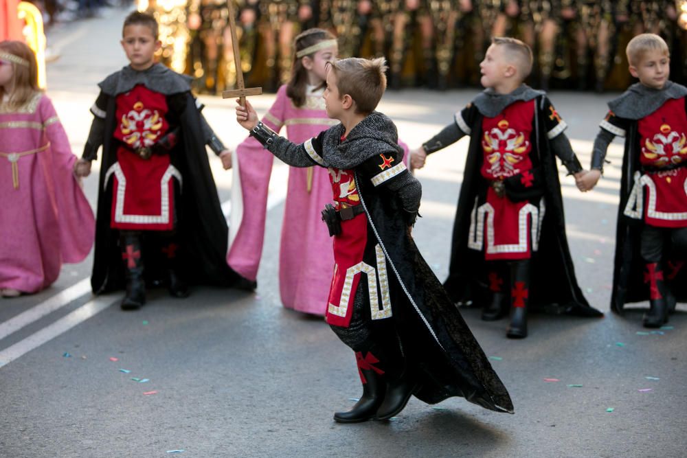 San Vicente celebra su entrada cristiana en las fiestas de Moros y Cristianos 2019