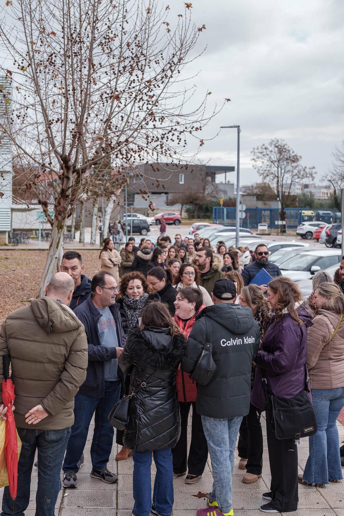Fotogalería | Así han sido las oposiciones a celador del SES en Mérida