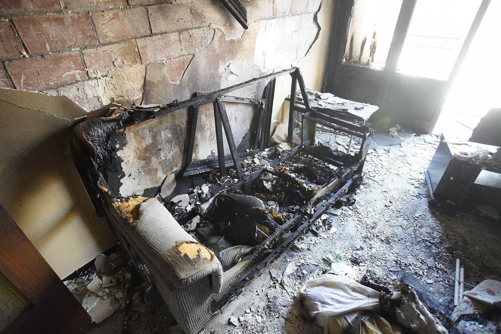 Detenen un home per calar foc a la casa familiar de Sant Antoni amb els pares a dins