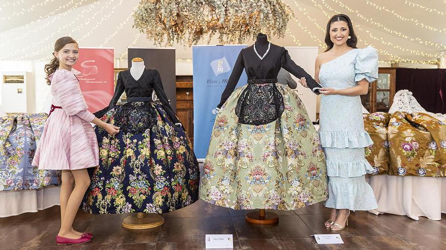 Valentina y Adriana en la presentación de su indumentaria