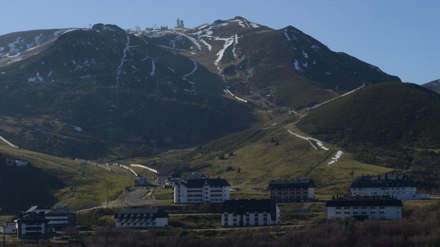 La estación de esquí Valgrande-Pajares sin nieve