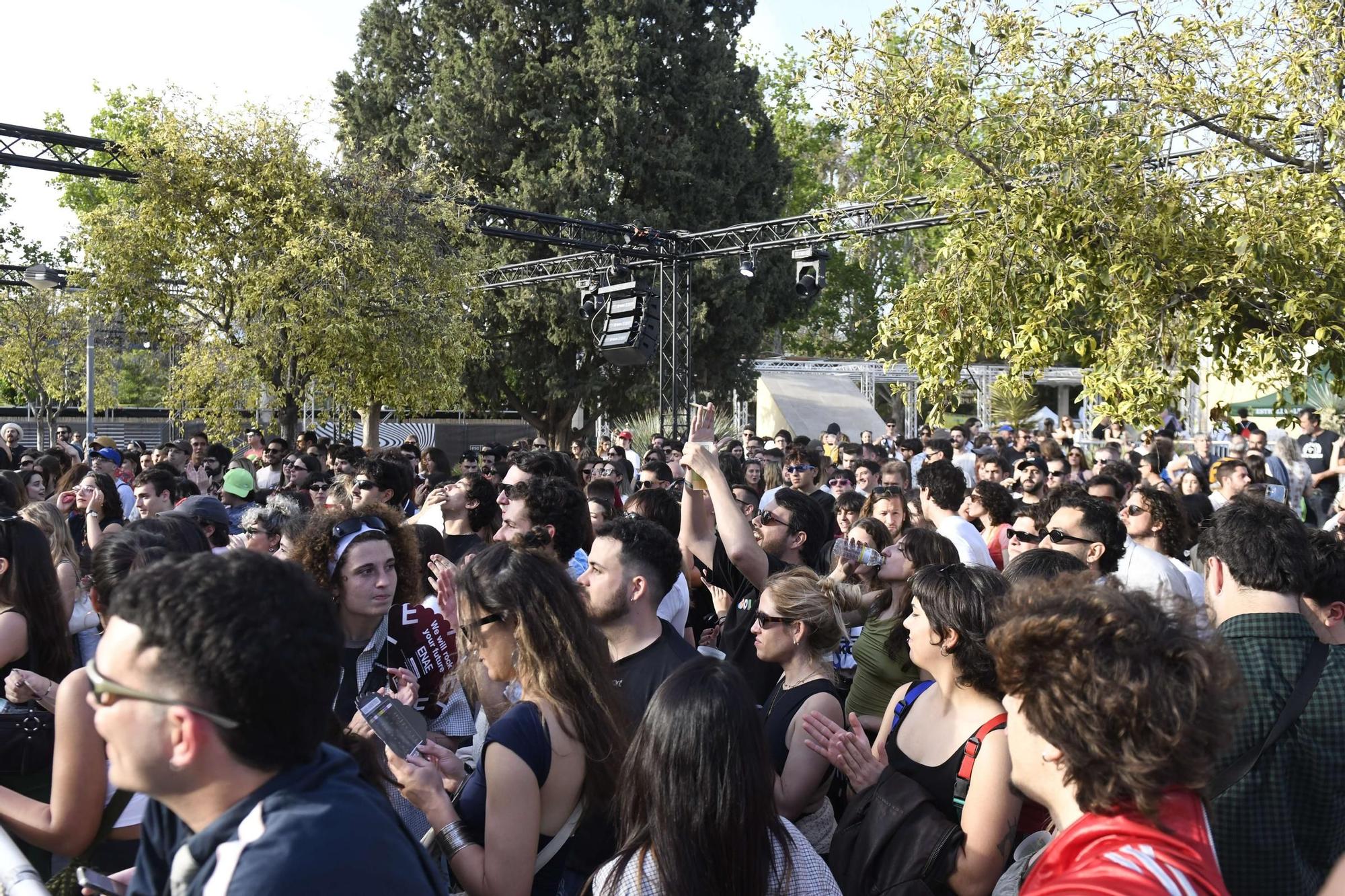 Actuación de Niña Polaca y ambiente en el Warm Up (III)