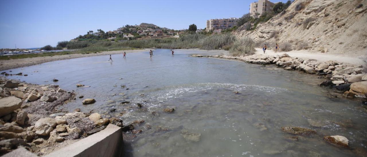 La dos caras de Cala Baeza