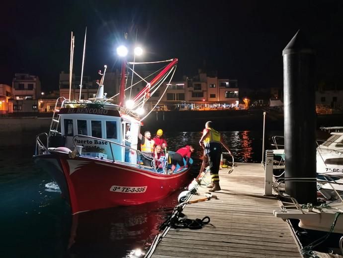 Búsqueda de un hombre en la playa de Guayedra