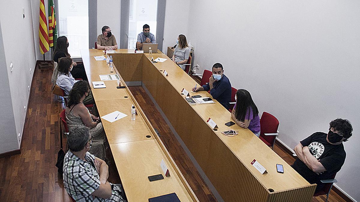 Diferentes representantes técnicos en la presentación de los resultados de la maratón