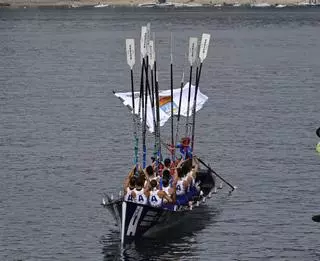La Arraún Lagunak de Beti Piñeiro impone su ley en Bueu