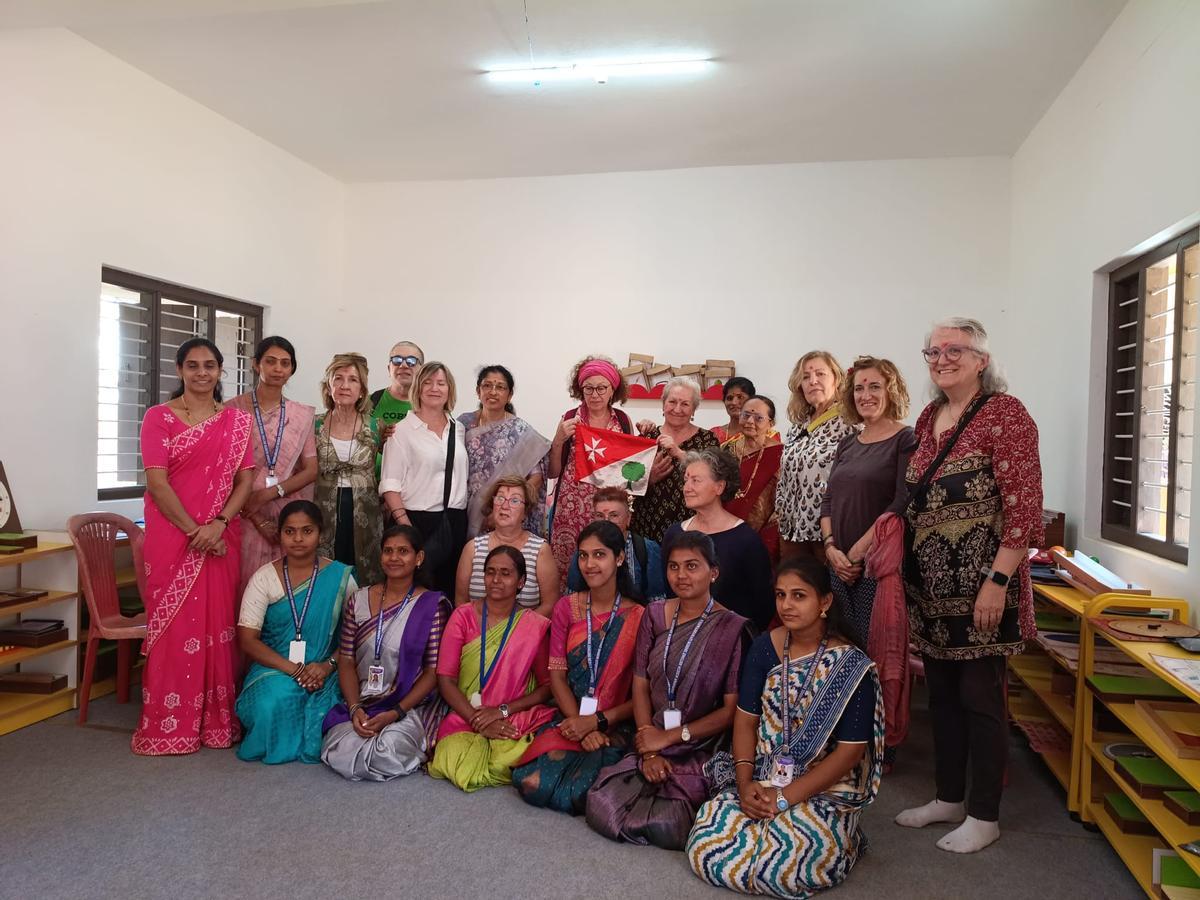 El grupo de Estrella de la Mañana durante su viaje solidario a la India.