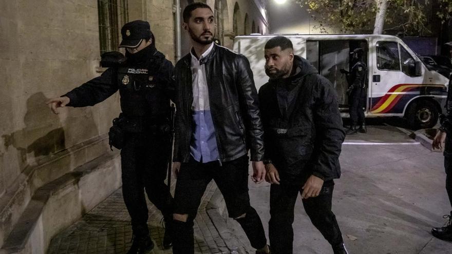 Nach Freilassung aus dem Gefängnis: Zwei Migranten vom Flughafen-Coup auf Mallorca können nicht abgeschoben werden
