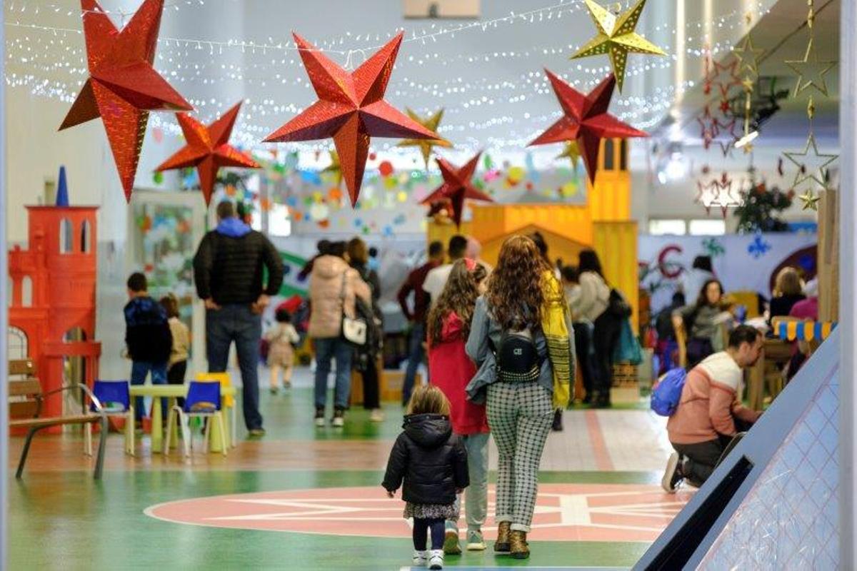 Més de 13.500 persones han passat per la fira infantil nadalenca de Cornellà Més de 13.500 persones han passat per la fira infantil nadalenca de Cornellà