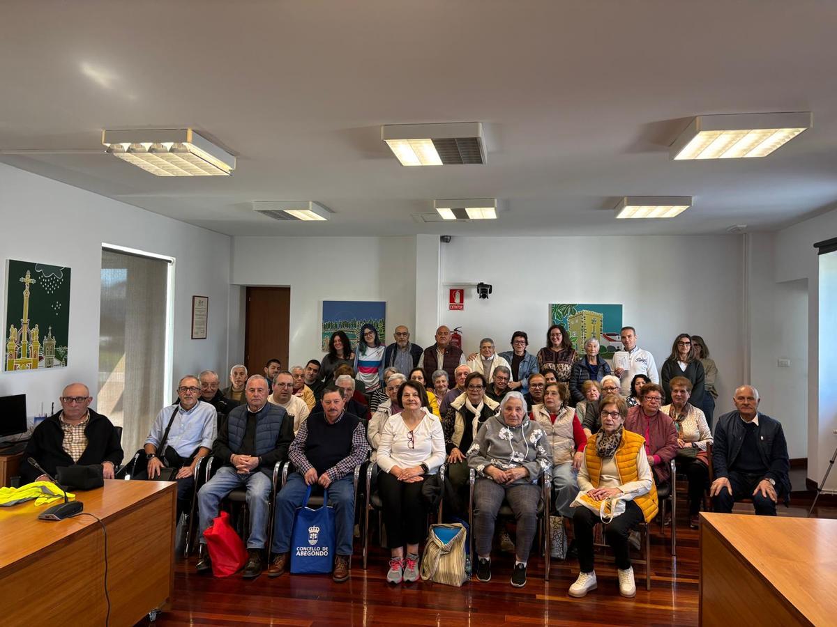 Presentación del libro en el Concello de Abegondo.