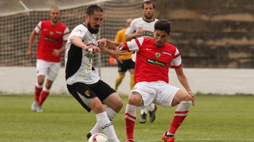 Javi Flores golpea primero para el Hércules en la promoción de ascenso a Segunda División