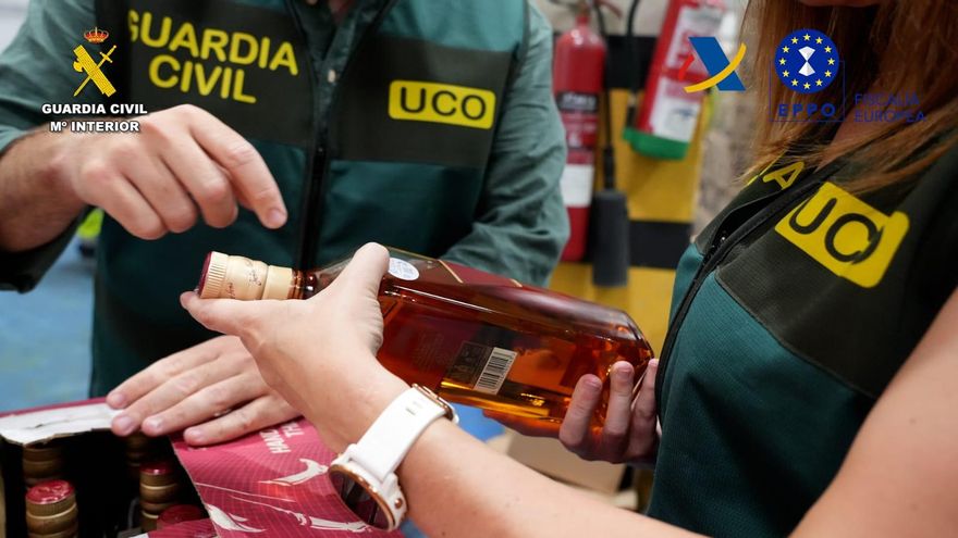 El empresario de Santiago investigado por la UCO por fraude fiscal ‘ficha’ a los abogados de la infanta Cristina y Shakira