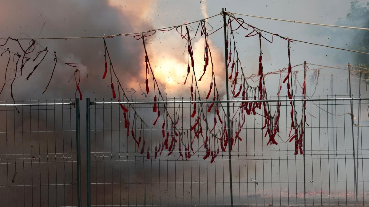La mascletà a cargo de la pirotecnia Alto Palancia de este domingo, en imágenes