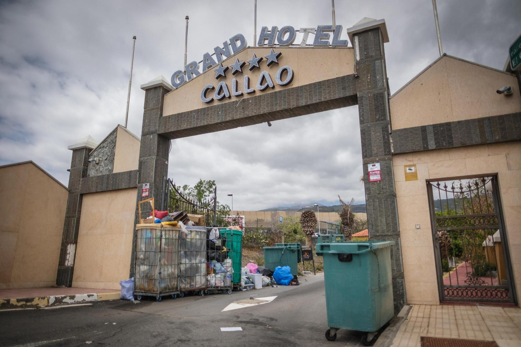 Hotel tomado por okupas en el sur de Tenerife