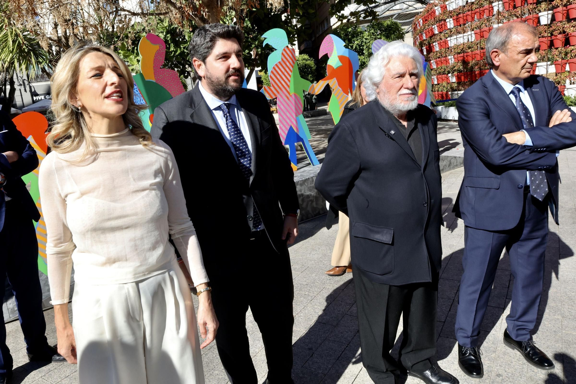 La inauguración de la obra de Gabarrón para conmemorar que Murcia es Capital Española de la Economía Social, en imágenes