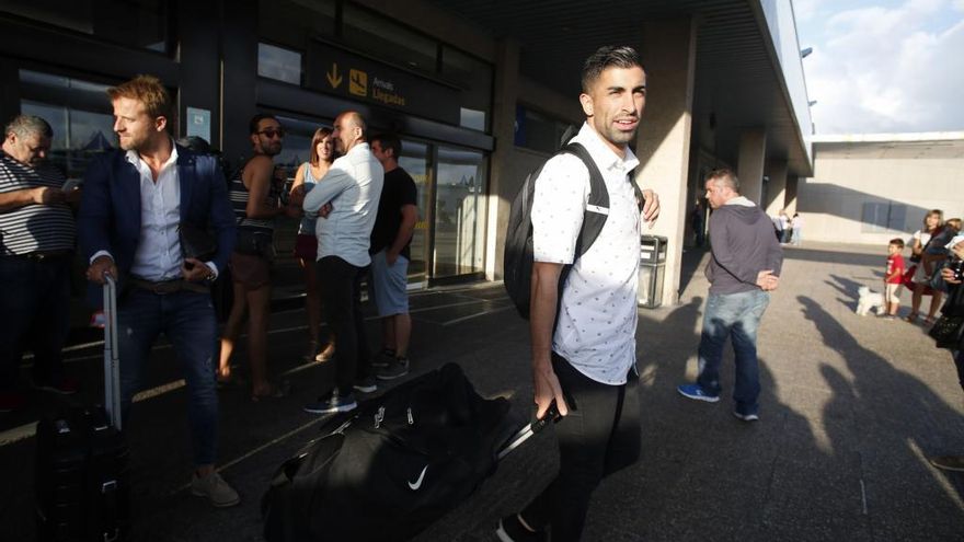 Michael Santos, a su llegada al aeropuerto.