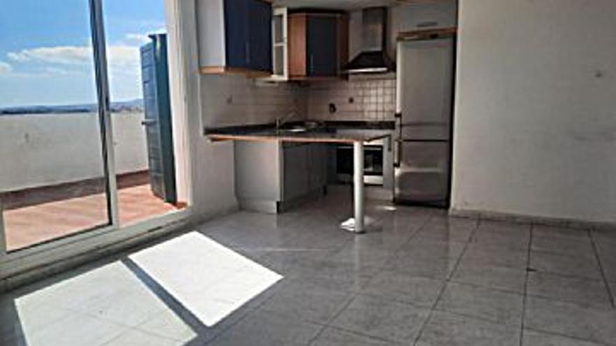 160.000 € Venta de ático en Arucas localidad, 2 habitaciones, 1 baño...
