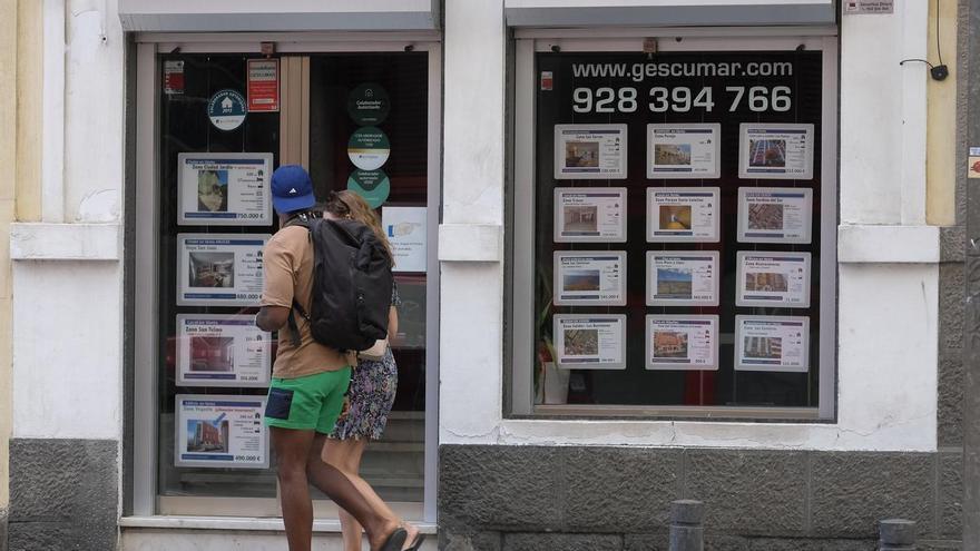 La falta de oferta y los altos precios frenan la venta de casas en Canarias