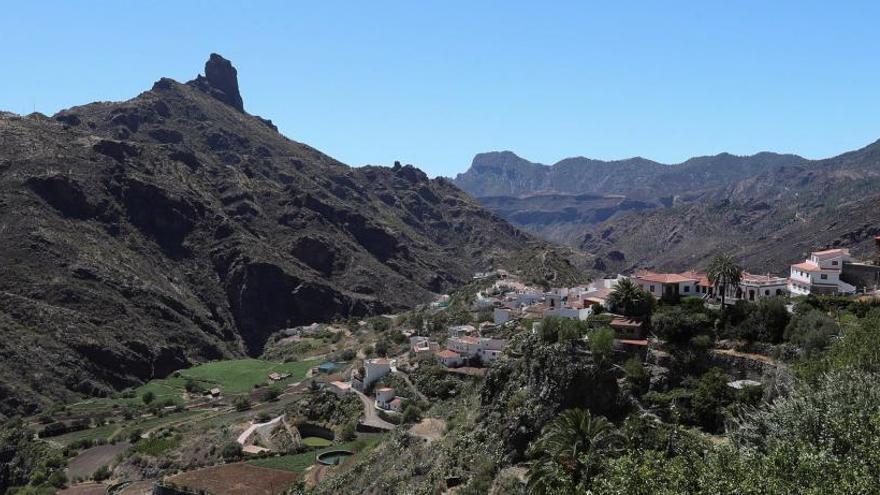 Tejeda y la montaña arrasada en el incendio,de Gran Canaria.