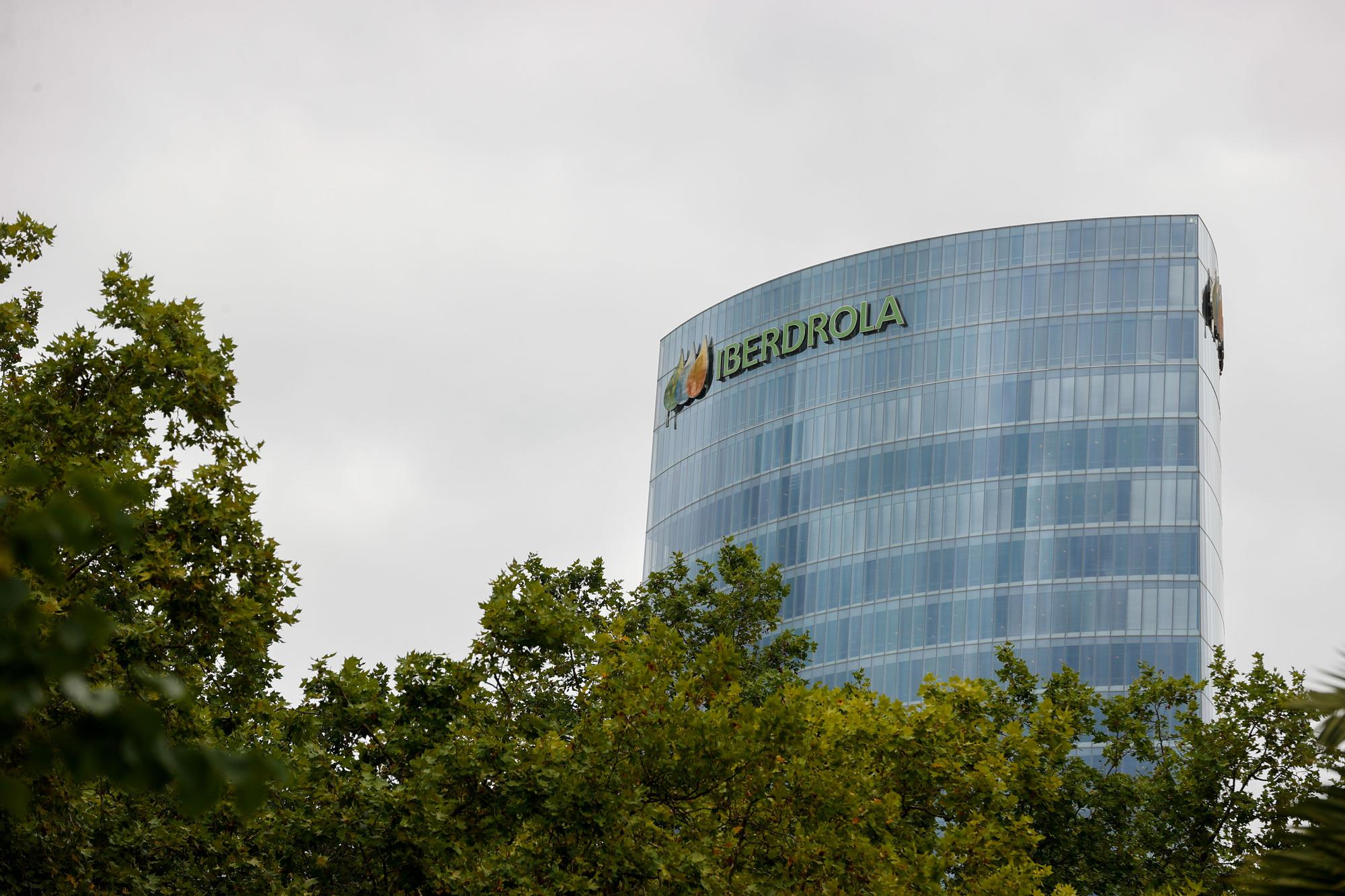 Iberdrola gana 2.075 millones de euros, un 36 % más, pese al descenso en España