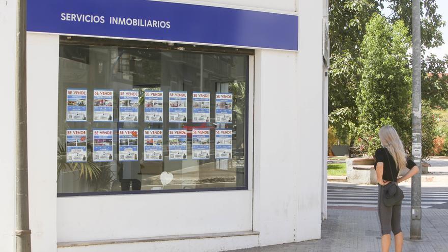 Nuevas Generaciones critica en Alicante a Puig por la demora para pagar el Bono alquiler joven