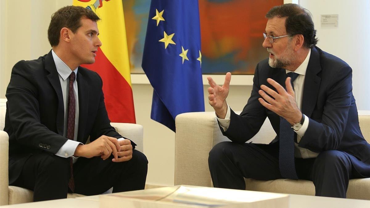 El presidente de Ciudadanos, Albert Rivera, con el jefe del Gobierno, Mariano Rajoy, en una imagen del pasado septiembre.