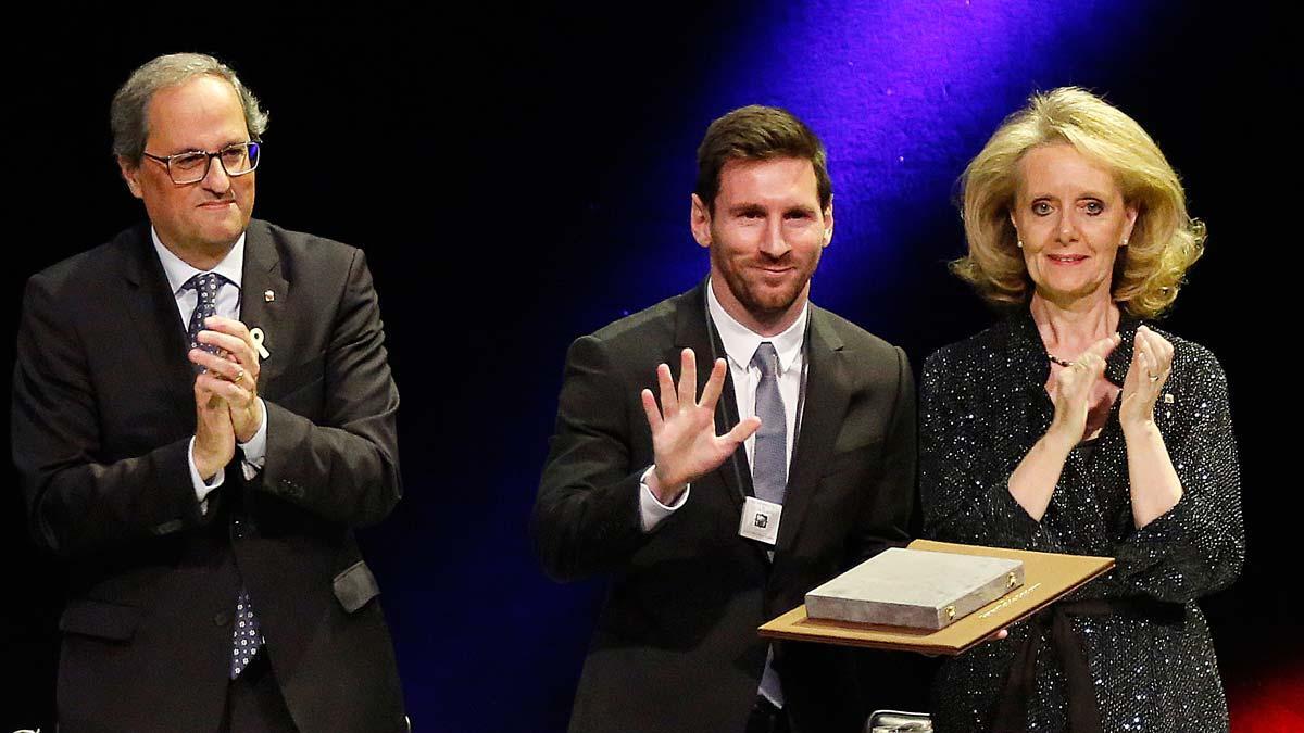 Messi recibe la Creu de Sant Jordi