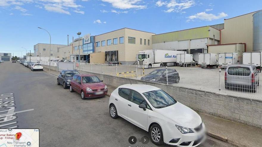 Alemnys nou ferits per una fuita d’amoníac en una empresa de Vilamalla