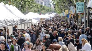 El paseo de Gràcia, lleno de gente