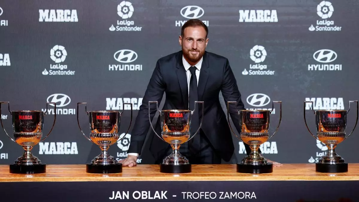 Jan Oblak ganar芍 su sexto Zamora