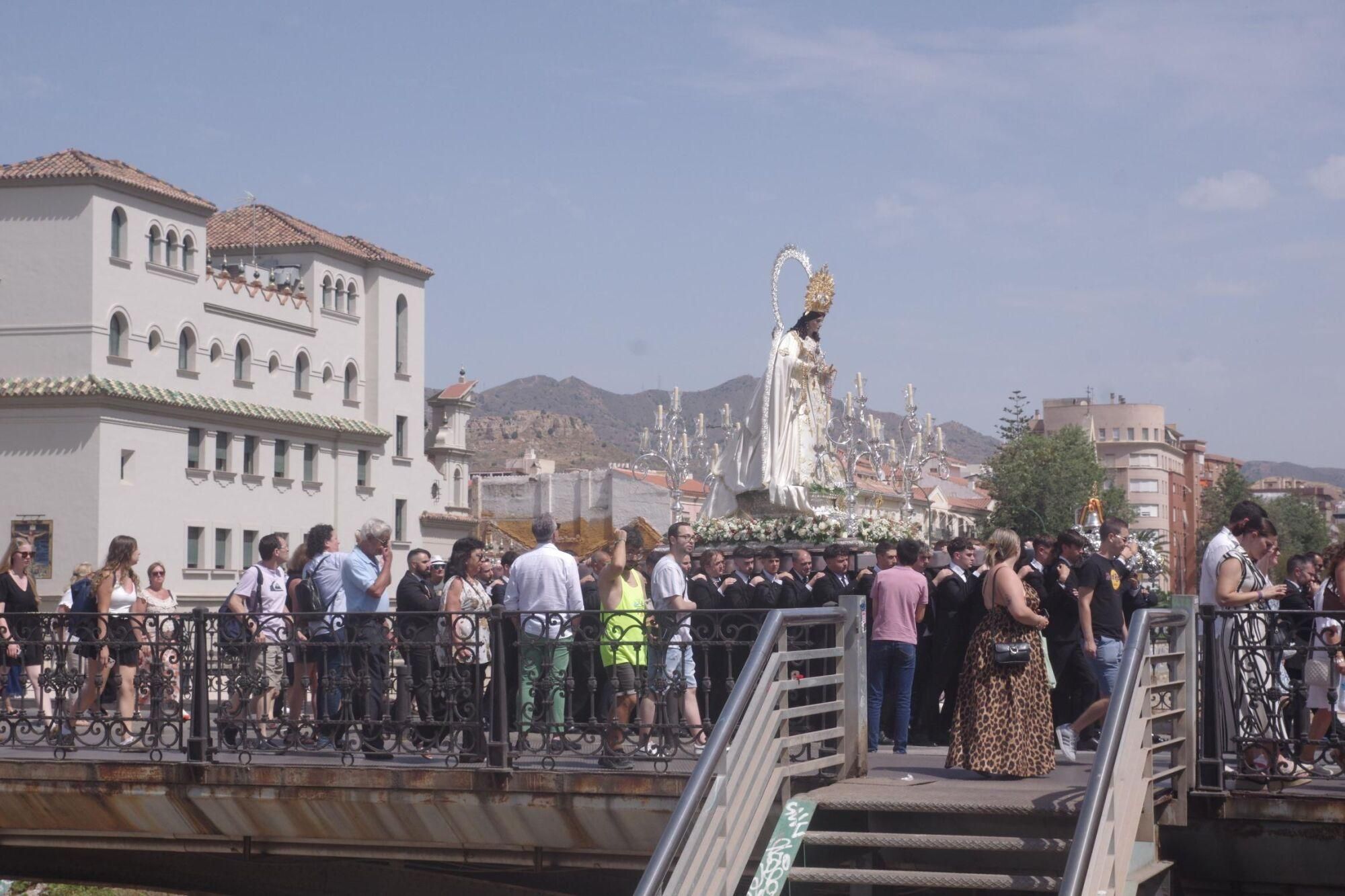 Traslado de la Virgen de Fátima y la Virgen de las Mercedes (El Tarajal) hacia sus altares por la festividad del Corpus en Málaga