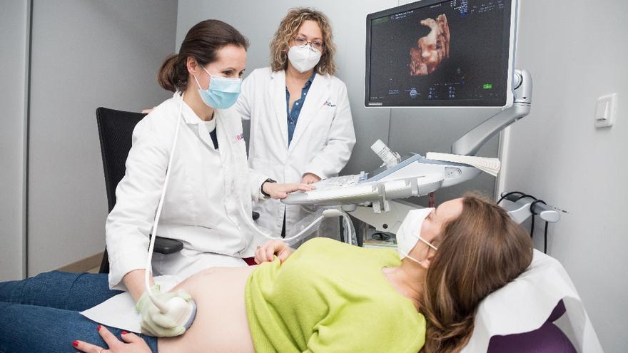 La Unidad de Obstetricia ofrece un plan de control del embarazo.