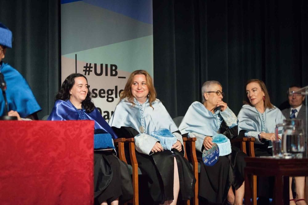 Graduados en la Universitat Oberta per a Majors de la UIB