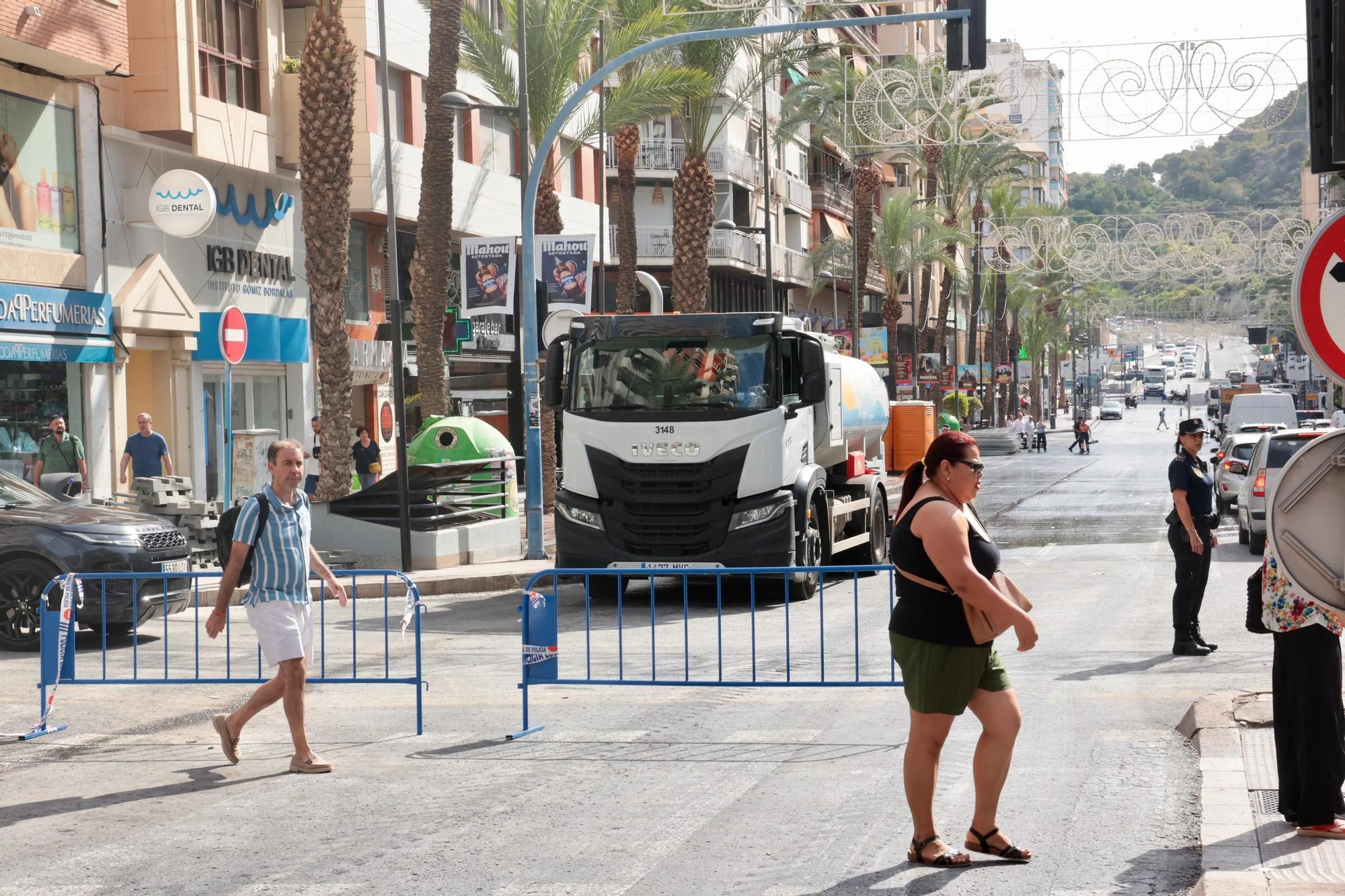 Alicante desmonta las Hogueras y pone fin a las fiestas de este 2025