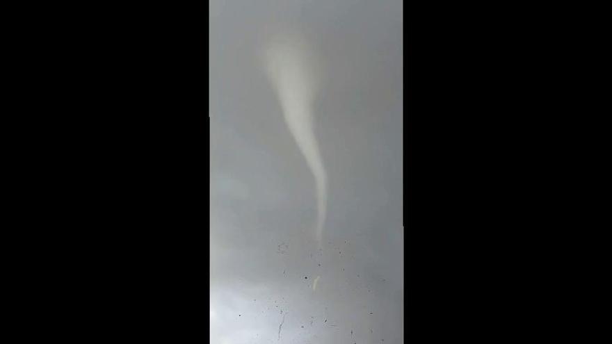 Un tornado sacude Guardamar del Segura