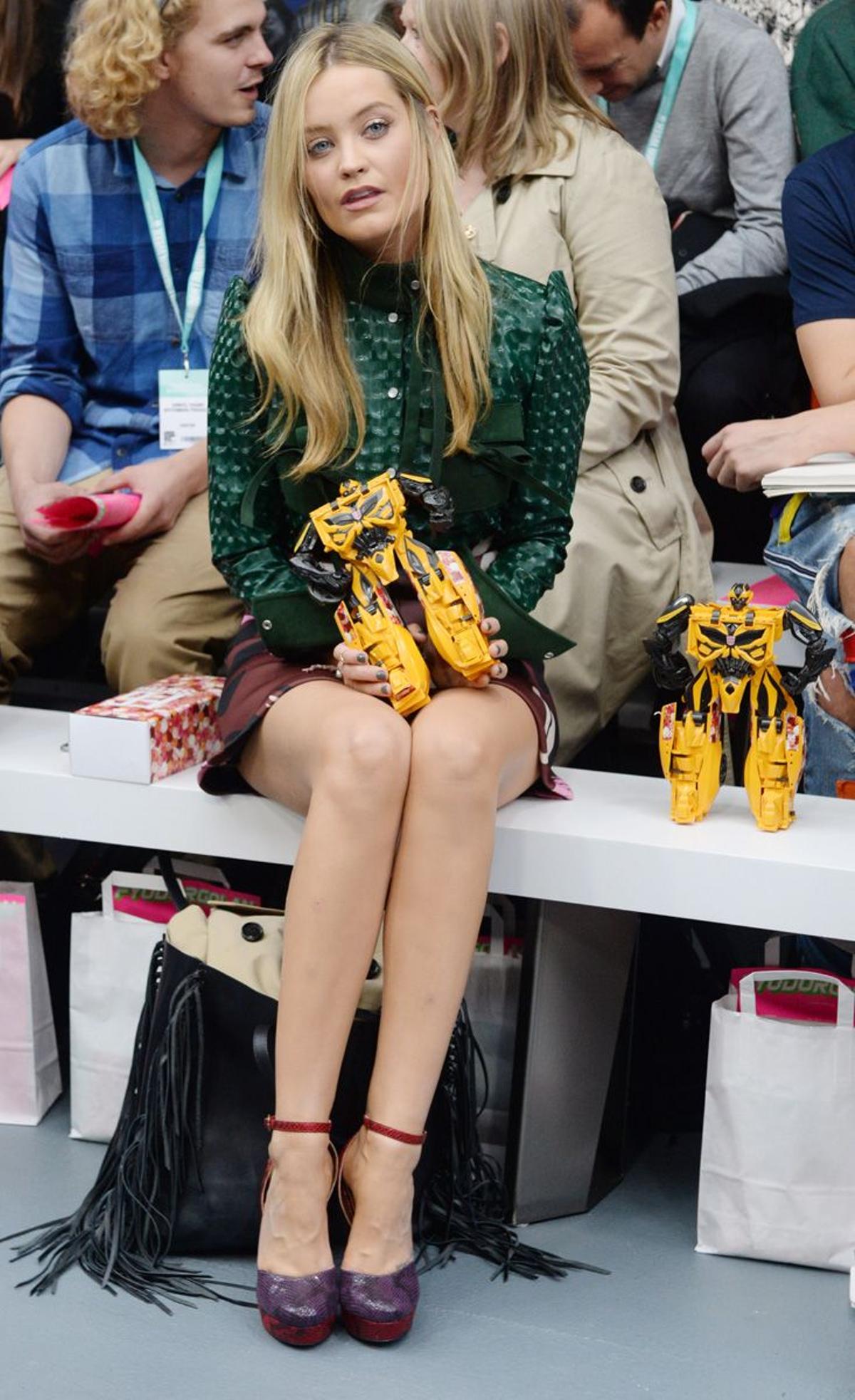 Laura Whitmore en London Fashion Week