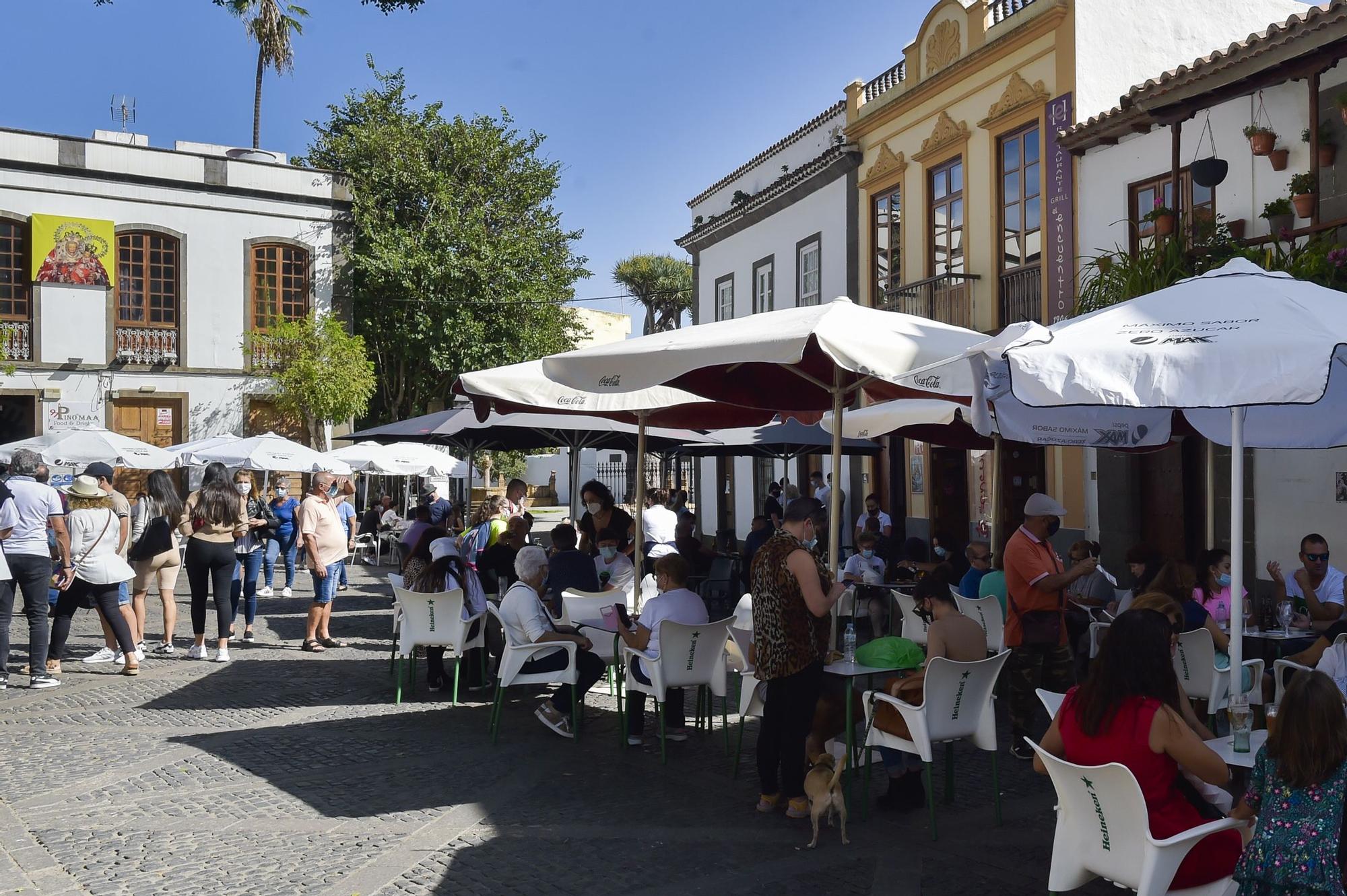 Encuentro de caravanas en Teror