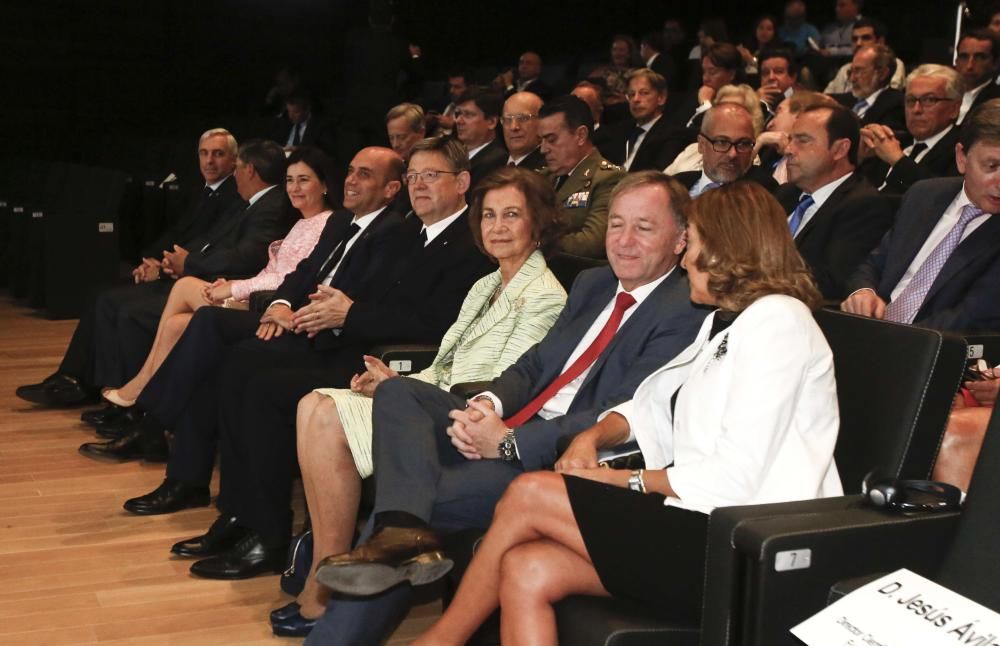 La reina Sofía preside el IV Congreso Internacional de Enfermedades Neurodegeneratiavas en Alicante