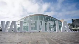 El informe sobre el topónimo de València avala la forma bilingüe y llama a un consenso político