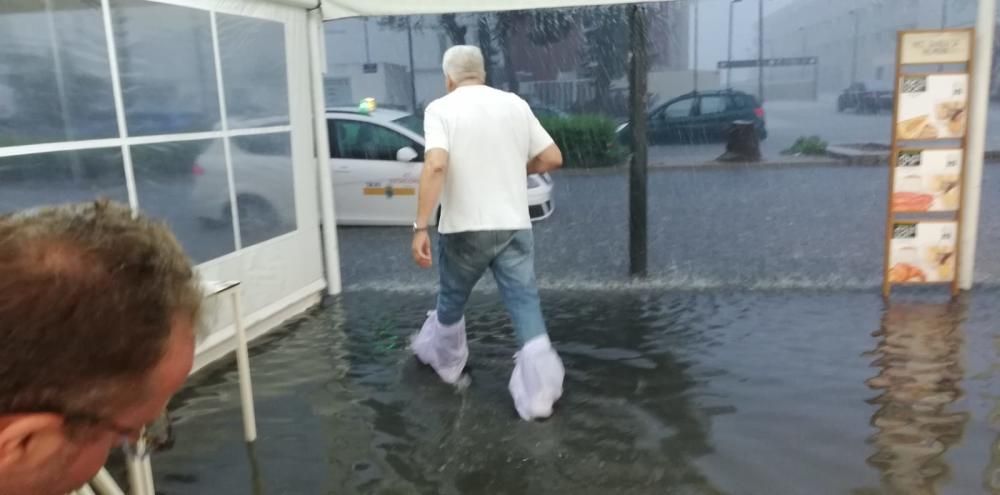 Caos y calles inundadas en Ibiza por la lluvia (27 agosto 2019)