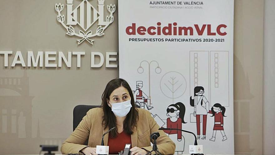 Elisa Valía analizó las 2 primeras fases de DecidimVLC. | LEVANTE-EMV