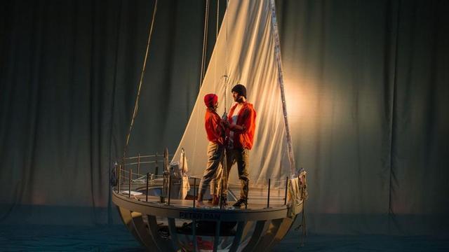 Cuca Escribano y Miguel Ángel Muñoz durante una representación de ‘El síndrome del copiloto’.