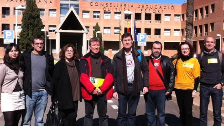 Los representantes de Escola participaron ayer en la mesa técnica de conselleria invitados por el Stepv, FE CC OO y FETE UGT.